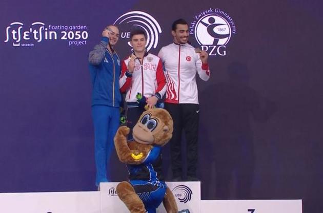 Украинец Пахнюк завоевал "серебро" чемпионата Европы по спортивной гимнастике