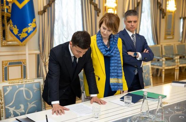 Еще два министра иностранных дел прилетят в Киев на встречу с Зеленским