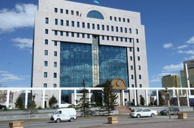 У Казахстані за президентський пост змагатимуться дев'ять претендентів