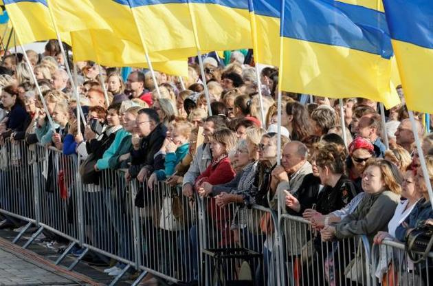 В преддверии выборов власти доверяют только 9% украинцев — опрос