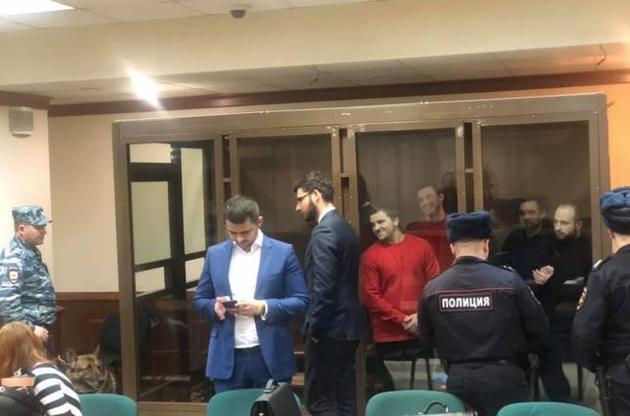 Московський суд залишив під арештом чотирьох військовополонених моряків