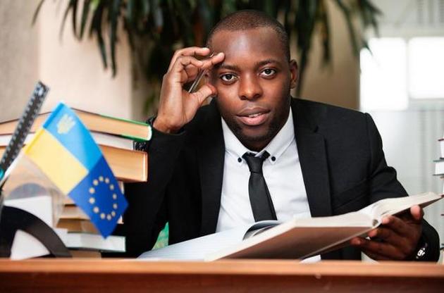 Ініціатива стала результатом численних скарг від іноземних студентів та посольств інших країн на якість викладання