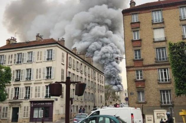 В Версале во Франции вспыхнул масштабный пожар