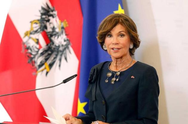 В Австрии привели к присяге переходное правительство