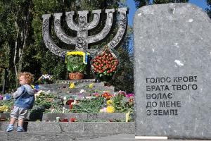 Натан ЩАРАНСЬКИЙ: "Наш Меморіал — це не тільки київський Бабин Яр, а й історія всіх місць у Східній Європі, де знищували євреїв"