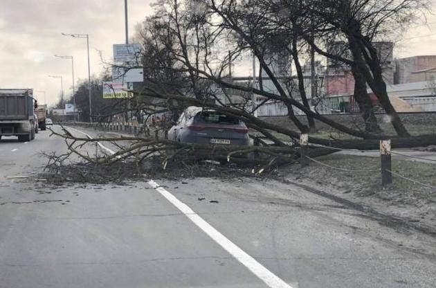 Через негоду в Україні загинули двоє та травмувались четверо людей