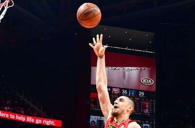 Украинец Лень помог "Атланте" одержать очередную победу в НБА