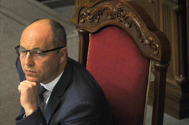 Суд принял решение о подписании закона о языке