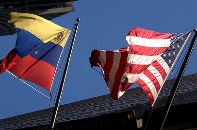 РФ помогает Мадуро подготовиться к &quot;угрозе применения силы&quot; со стороны США