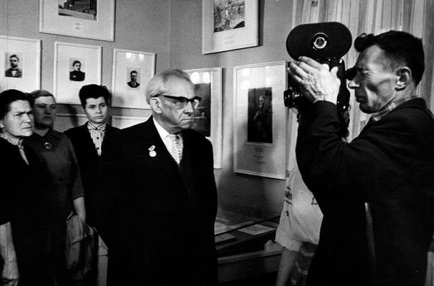 Георгий всегда найдет возможность снять отца, Максима Тадеевича