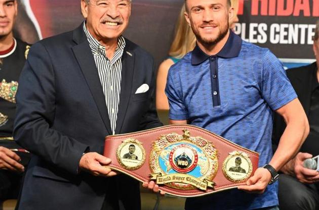 Ломаченко виграв 12 боїв на профі-рингу