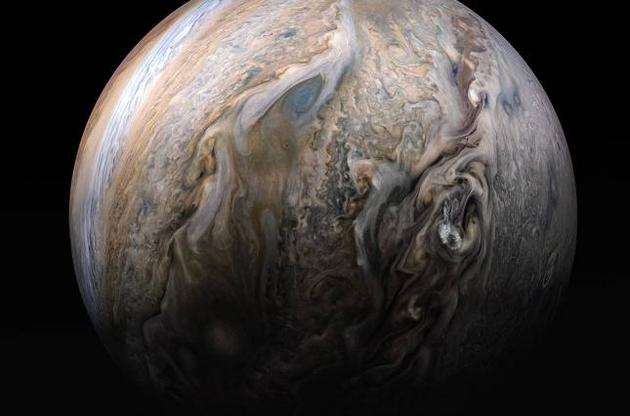 "Юнона" сделала новый впечатляющий снимок Юпитера