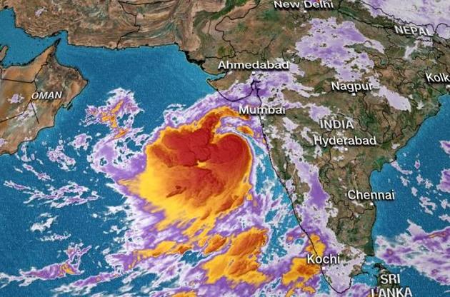 В Індії евакуювали 300 тисяч людей через тропічний циклон
