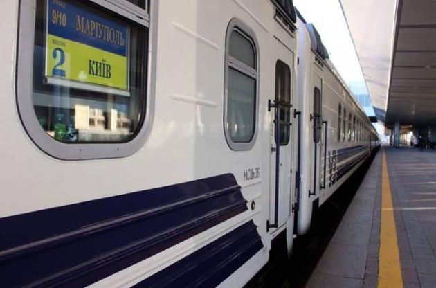 "Укрзалізниця" призначила 13 додаткових поїздів на свята