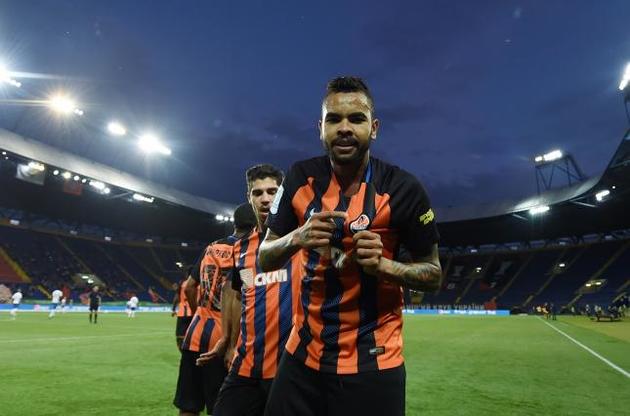 Дентиньо оформил хет-трик