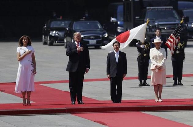 Новый император Японии принял первого иностранного лидера — Трампа
