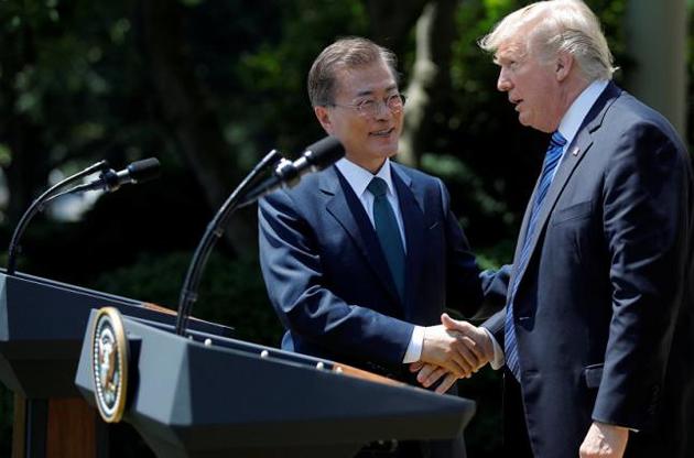 Трамп обговорив з президентом Південної Кореї перспективи денуклеаризації