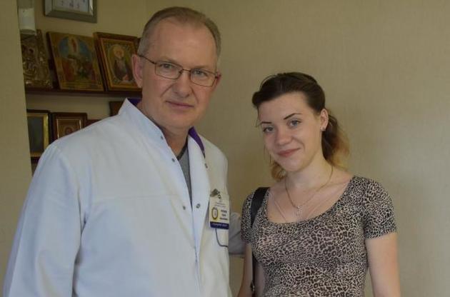 Головний лікар лікарні Мечникова Сергій Риженко і Анна - наречена Олександра Беспалова