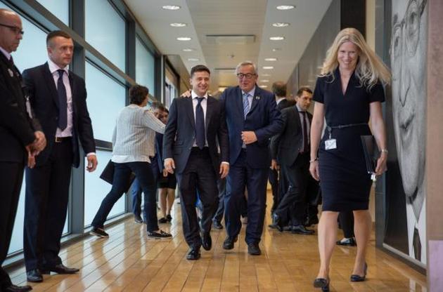 Зеленский заверил в неизменности курса Украины в ЕС и НАТО