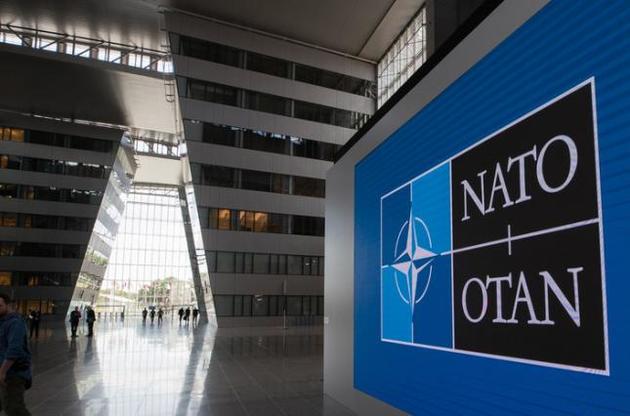 НАТО планує поставити спостерігачів за СБУ в Україні