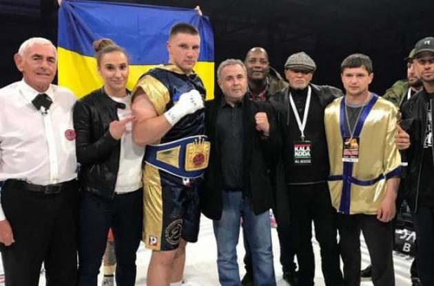 Украинец Сиренко добыл уверенную победу над российским боксером