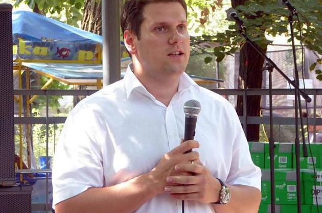 Александр Урбанский заступился за свою жену