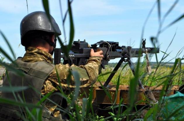 Бойовики в зоні ООС провели низку активних обстрілів із великокаліберних кулеметів та гранатометів
