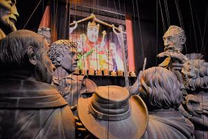 Масскульт, гламур и соцмедиа: из пушек по воробьям или воробьями по пушкам?