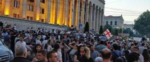 Премьер-министр Грузии обвинил в организации протестов отсутствующего в стране Саакашвили