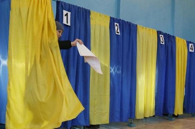 Сколько украинцев успели проголосовать за первые три часа выборов