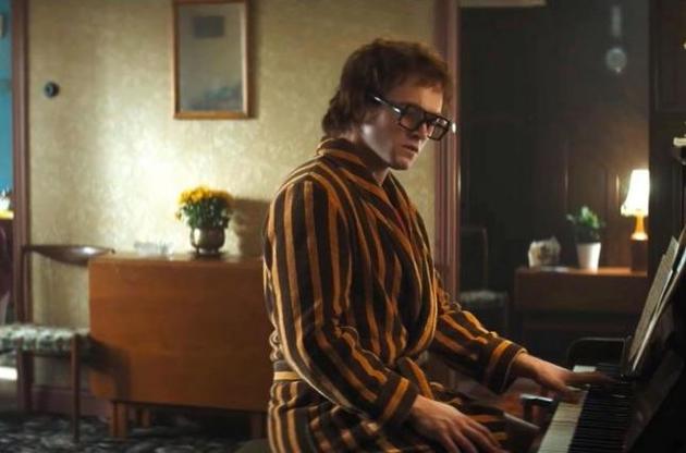 Из фильма "Рокетмен" вырезали сцены с геями и наркотиками