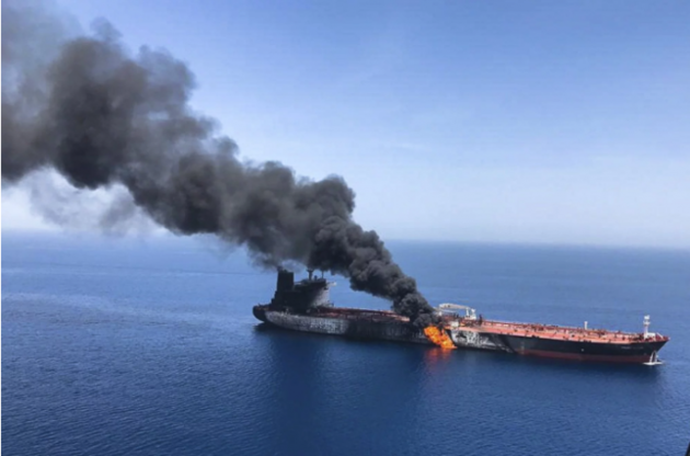 США направили до місця нападу на танкери в Оманську затоку есмінець USS Mason