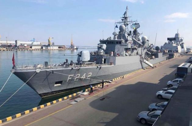 До маневрів залучать бойові фрегати ВМС Туреччини