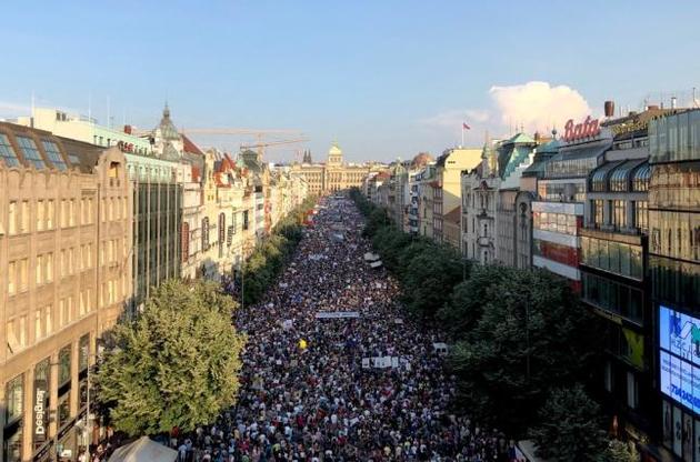 В Чехии более ста тысяч человек требуют отставки премьера