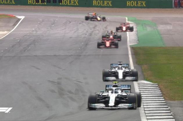 Хемілтон стартував другим