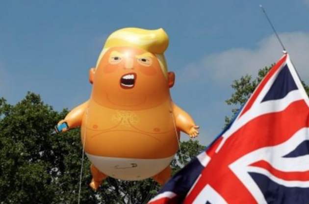 Британцы собирают деньги на гигантский шар в образе Трампа в подгузниках – Bloomberg