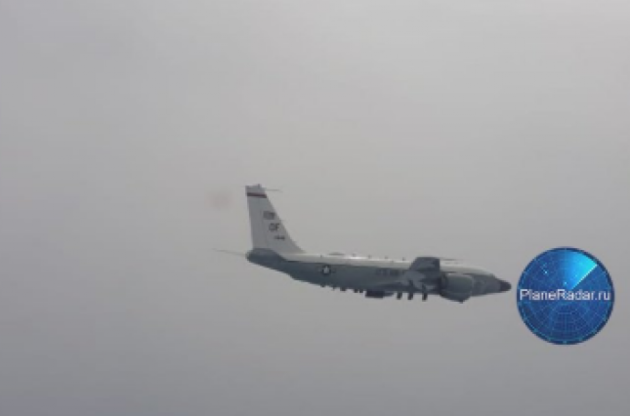 Американские воздушные разведчики совершили полет вокруг Крыма