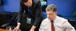 Порошенко звільнив своїх радників і прес-секретаря Цеголка