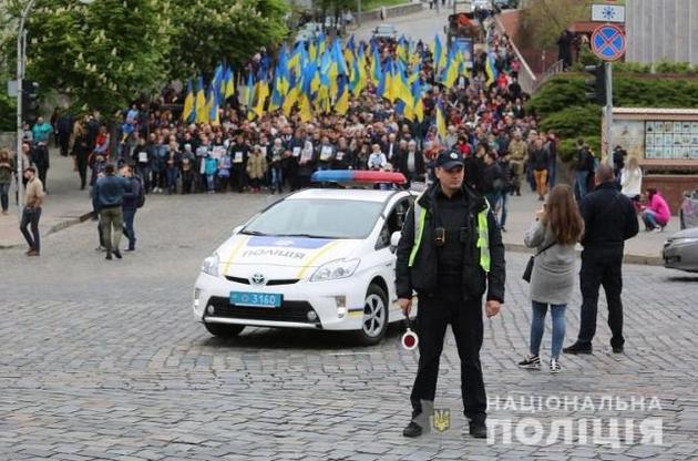 В Киеве в массовых мероприятиях ко Дню победы приняли участие более 4 тысяч человек — полиция