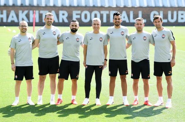 В штаб вошли семь человек