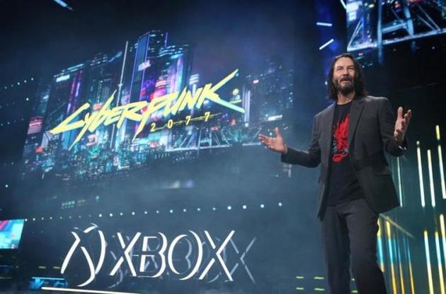 Кіану Рівз з'явився на сцені під час конференції Microsoft