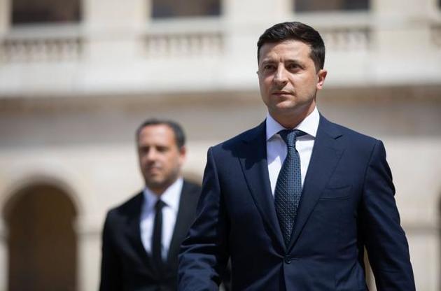 За словами самого Зеленського, перше, що він скаже президентові РФ при зустрічі: "Донбас і Крим – це Україна"