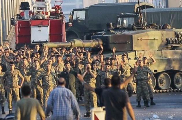 В Турции дали пожизненные сроки 17 бывшим военачальникам по делу о путче