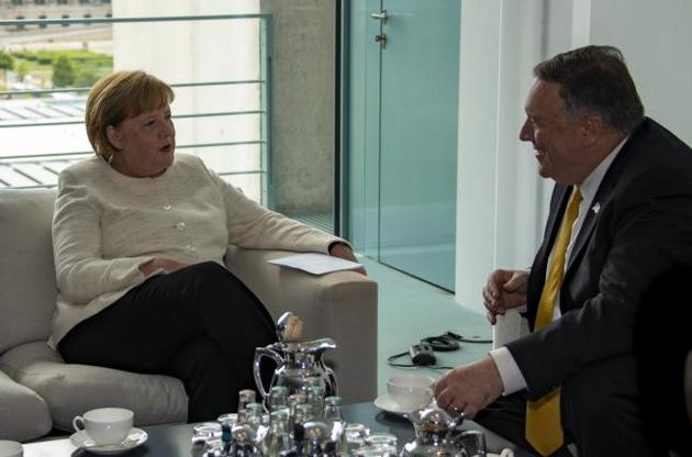 Меркель и Помпео во время встречи выразили поддержку Украине
