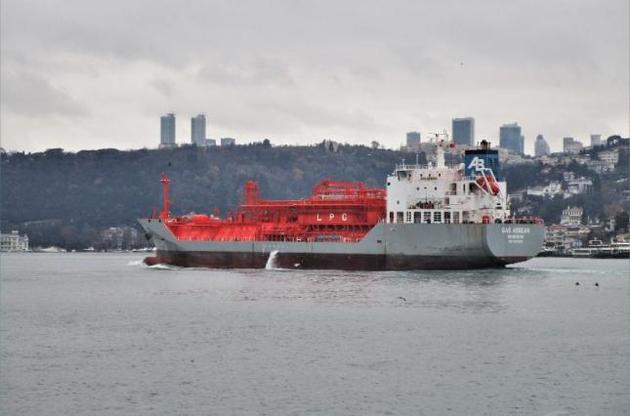 Через трагедію судну довелося змінити маршрут