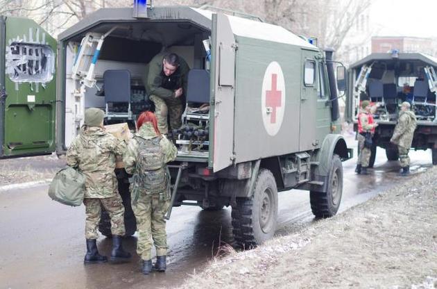 Боевики в Донбассе обстреляли санитарный автомобиль, есть погибший и раненые