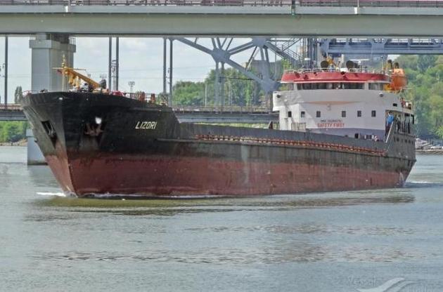 Судно задержали из-за плохого технического состояния и невыплату зарплаты экипажу