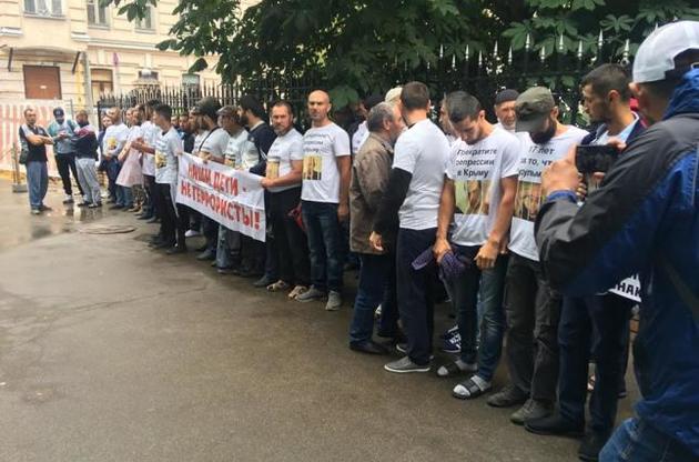 В Москве задержали 50 крымских татар за поддержку фигурантов дела "Хизб ут-Тахрир"
