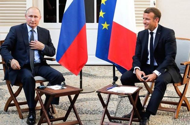 После заявлений Трампа, Джонсона и Меркель Макрон еще раз напомнил условие возвращения РФ в G8