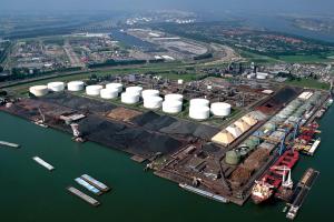 Гібридна диверсифікація: хто в Україні контролює морські поставки нафтопродуктів